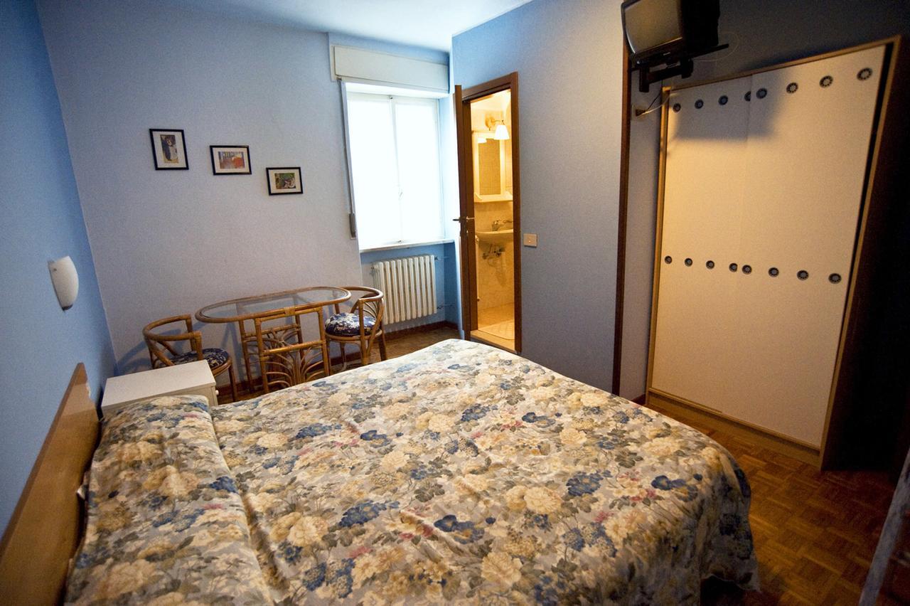 Albergo Della Posta Clusone Eksteriør billede